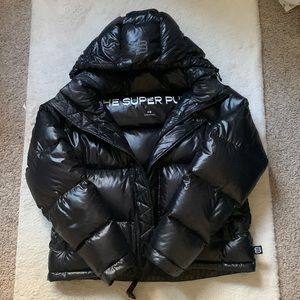 Aritzia black cropped superpuff- XS